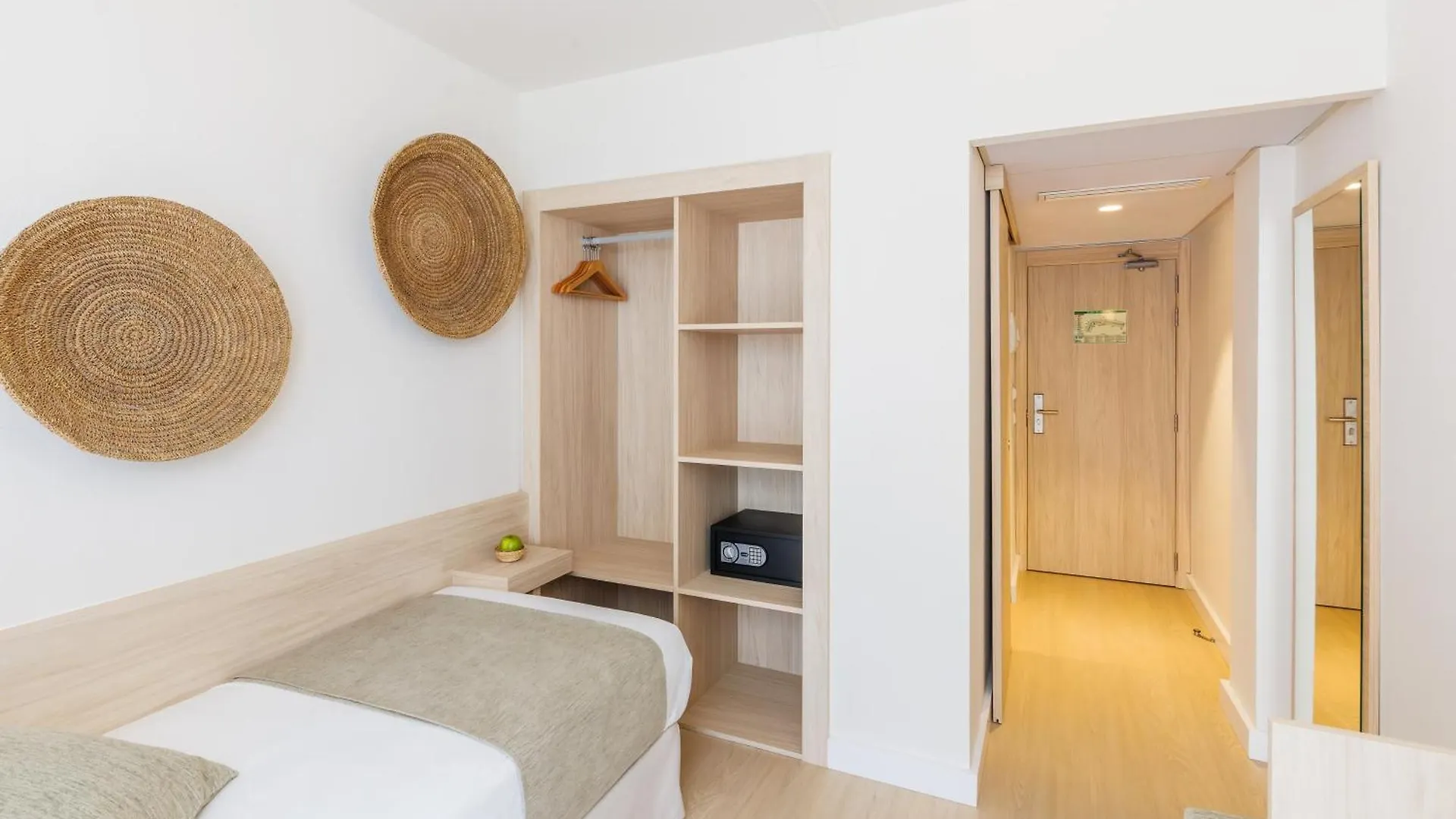 Hotel O7 Alondra Cala Ratjada  Spain
